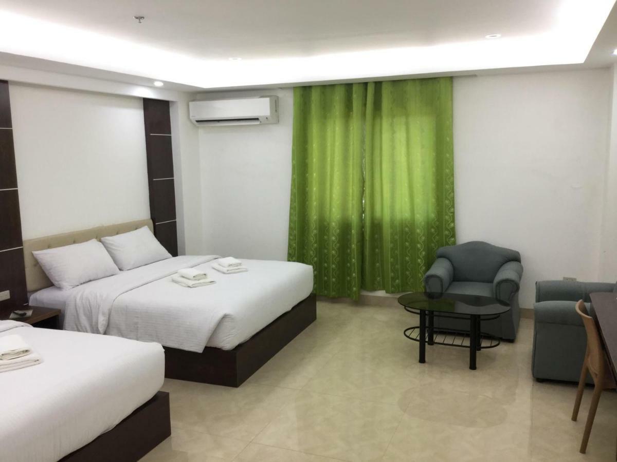 ยูเบนโก โกลบอล อีโคเทล Hotel ซัมบวงกา ภายนอก รูปภาพ