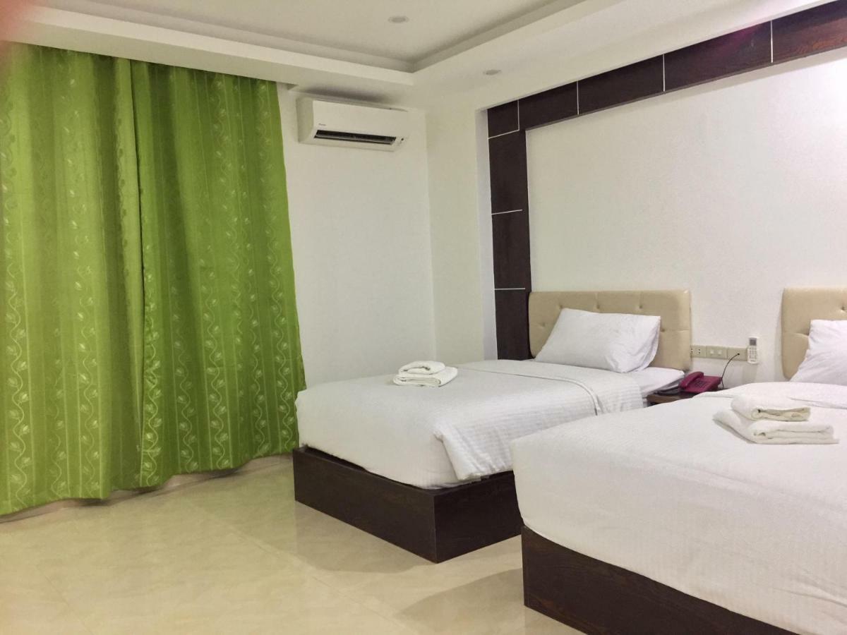 ยูเบนโก โกลบอล อีโคเทล Hotel ซัมบวงกา ภายนอก รูปภาพ